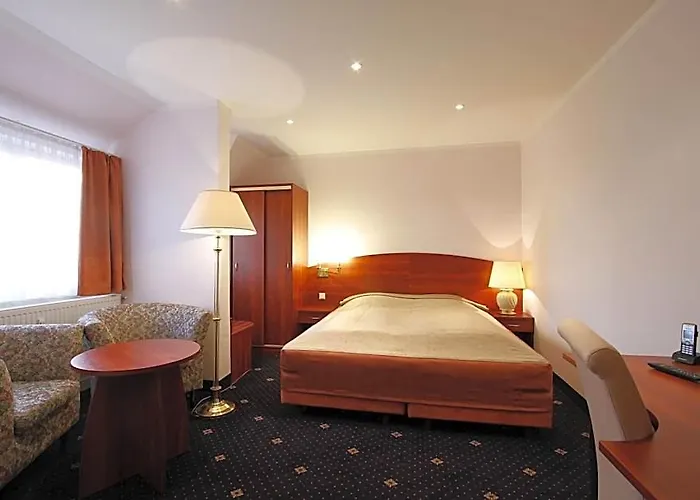 Hotel Preuss Im Dammtorpalais 3*